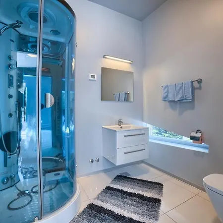 Vila Vila Maria *
